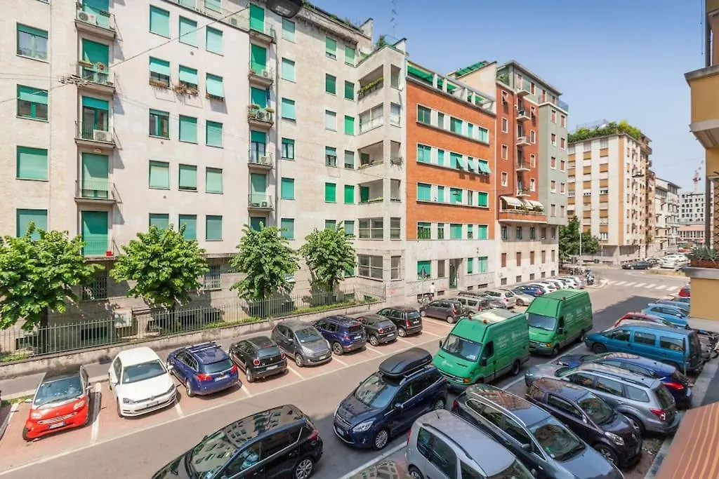 Spacious And New Apt In Citta Studi Milano Daire