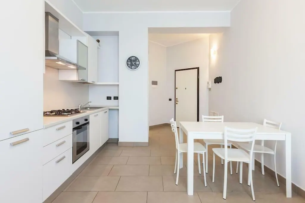 Spacious And New Apt In Citta Studi Milano Daire