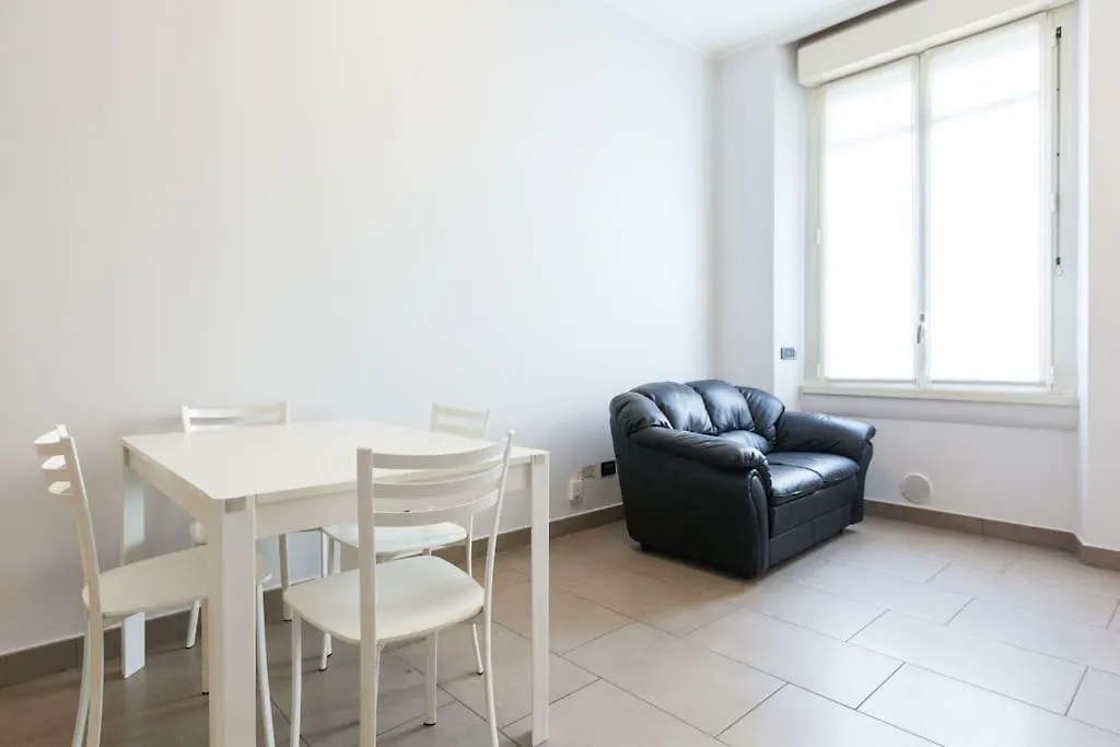 Spacious And New Apt In Citta Studi Milano İtalya